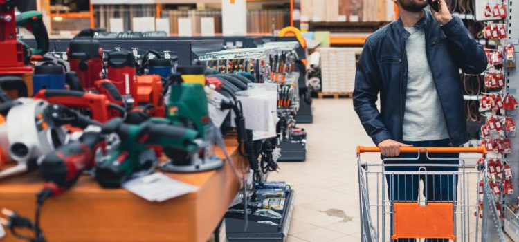 Elektronarzędzia dla Kobiet: Lżejsze, Mniejsze, Równie Wydajne