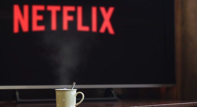 Jak Bezpiecznie Przeprowadzić Naprawę Telewizora w Domu